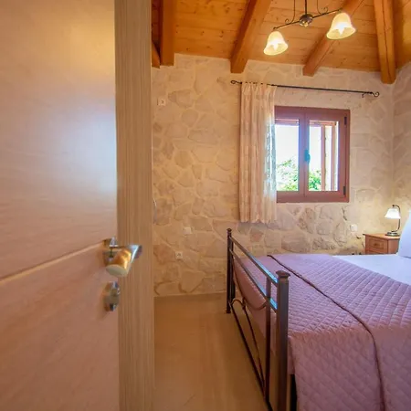 Kantouni House Villa *